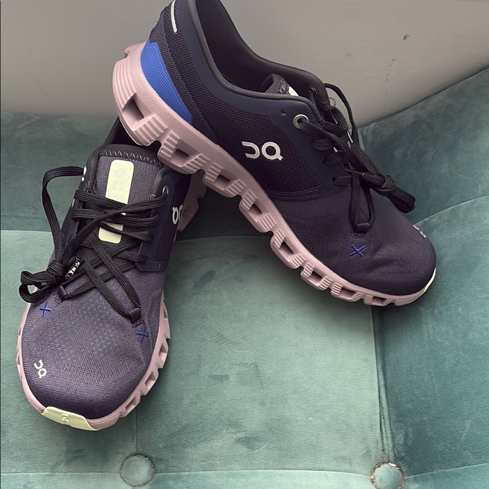 NWOB Cloud X :ON sz 7